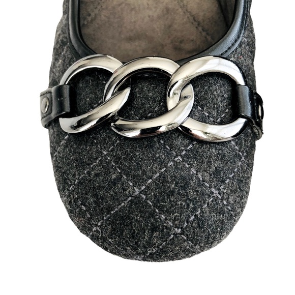 AEROSOLES Quilted Fabric Chain Decorated CHAPERONE Heels 7M - Picture 6 of 7